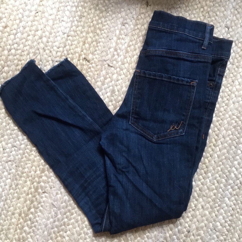 COPY - Express Ankle Jean Legging